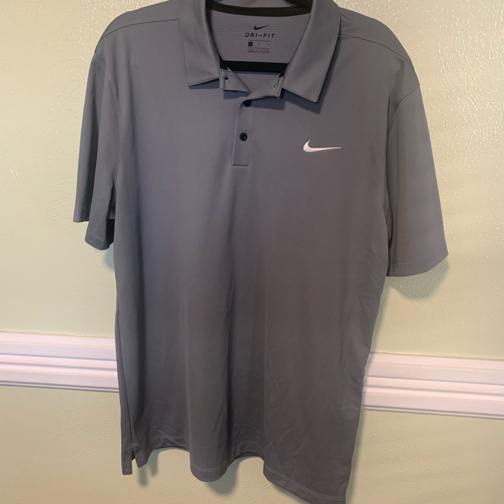 Nike men’s dry fit golf shirt size large